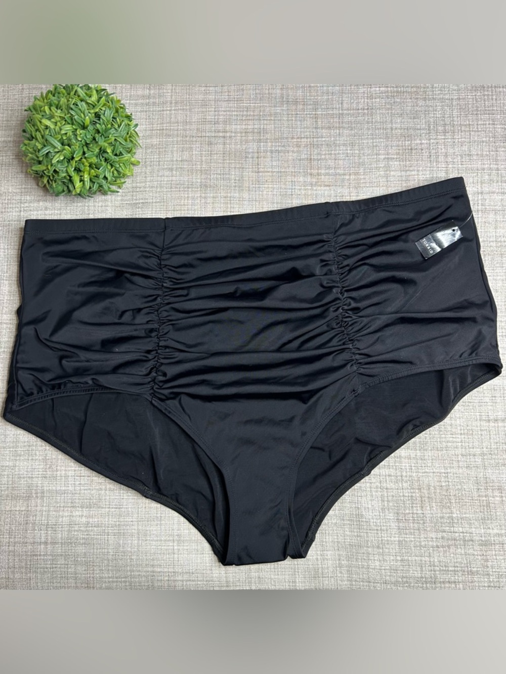 NWT Torrid high rise ruched swim bottom, black size 4 (26W)